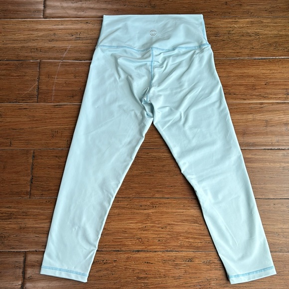 DYI Take Control Crop Leggings - Picture 2 of 4